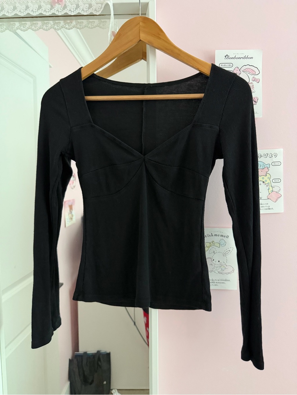 Cute Black Square-Neck Long Sleeve Top